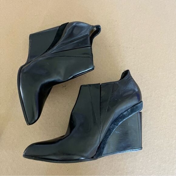 Costume National Fall 14 Wedge Slit Heel Pointy Toe Booties Cut Out - Picture 4 of 9